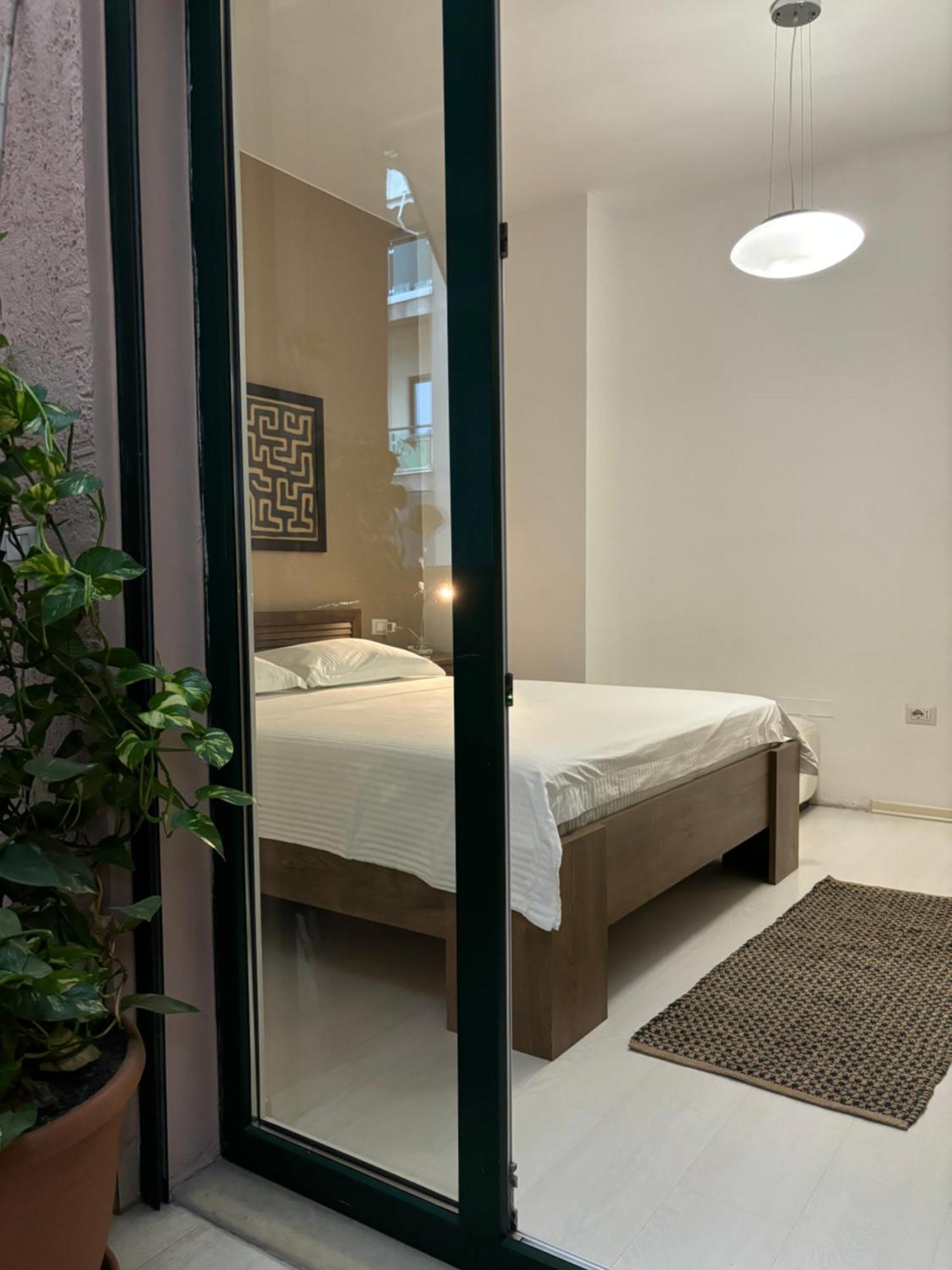 Tam Serviced 2Bdr Apartment City Center No6 Tirana Buitenkant foto