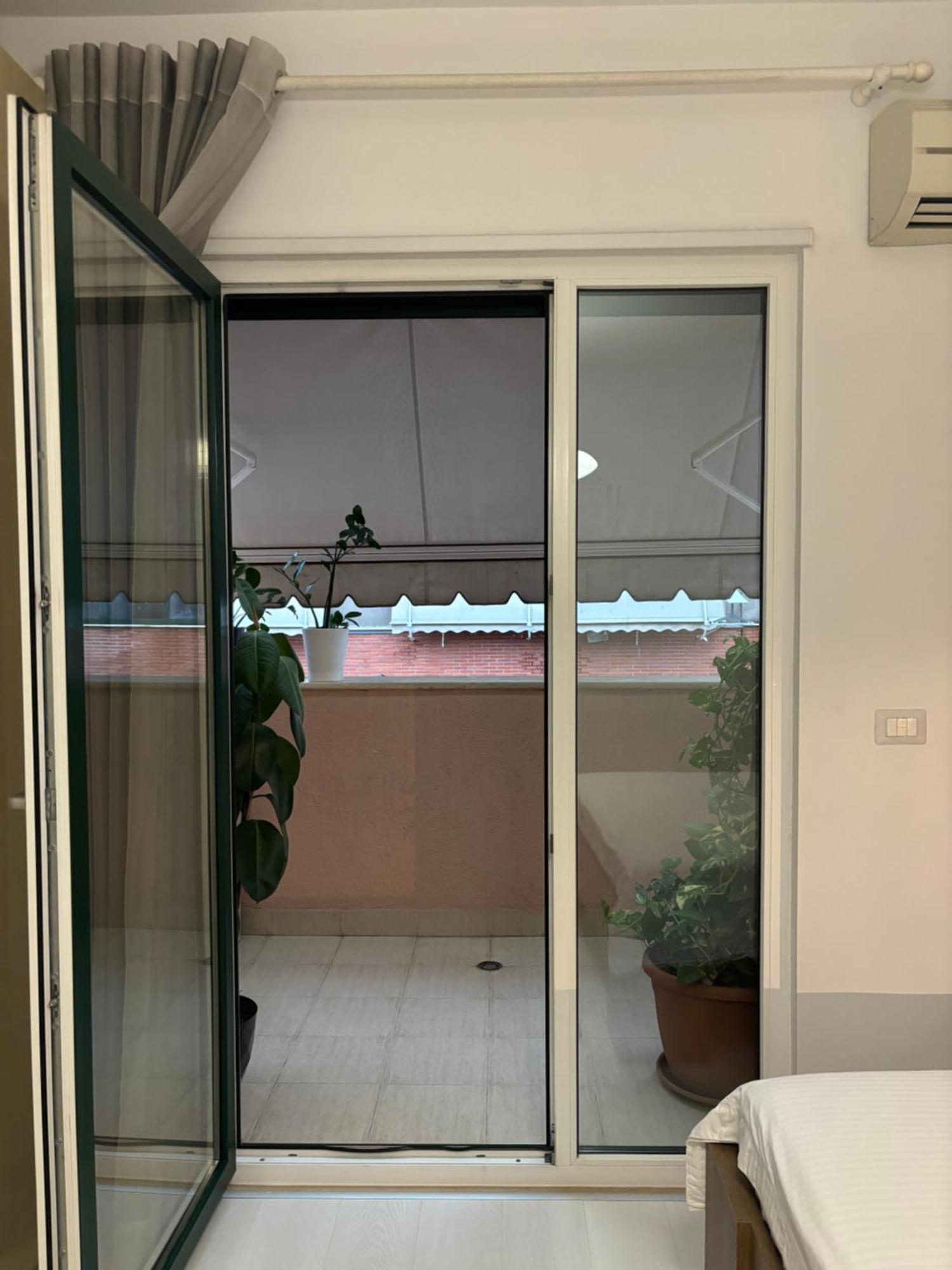 Tam Serviced 2Bdr Apartment City Center No6 Tirana Buitenkant foto