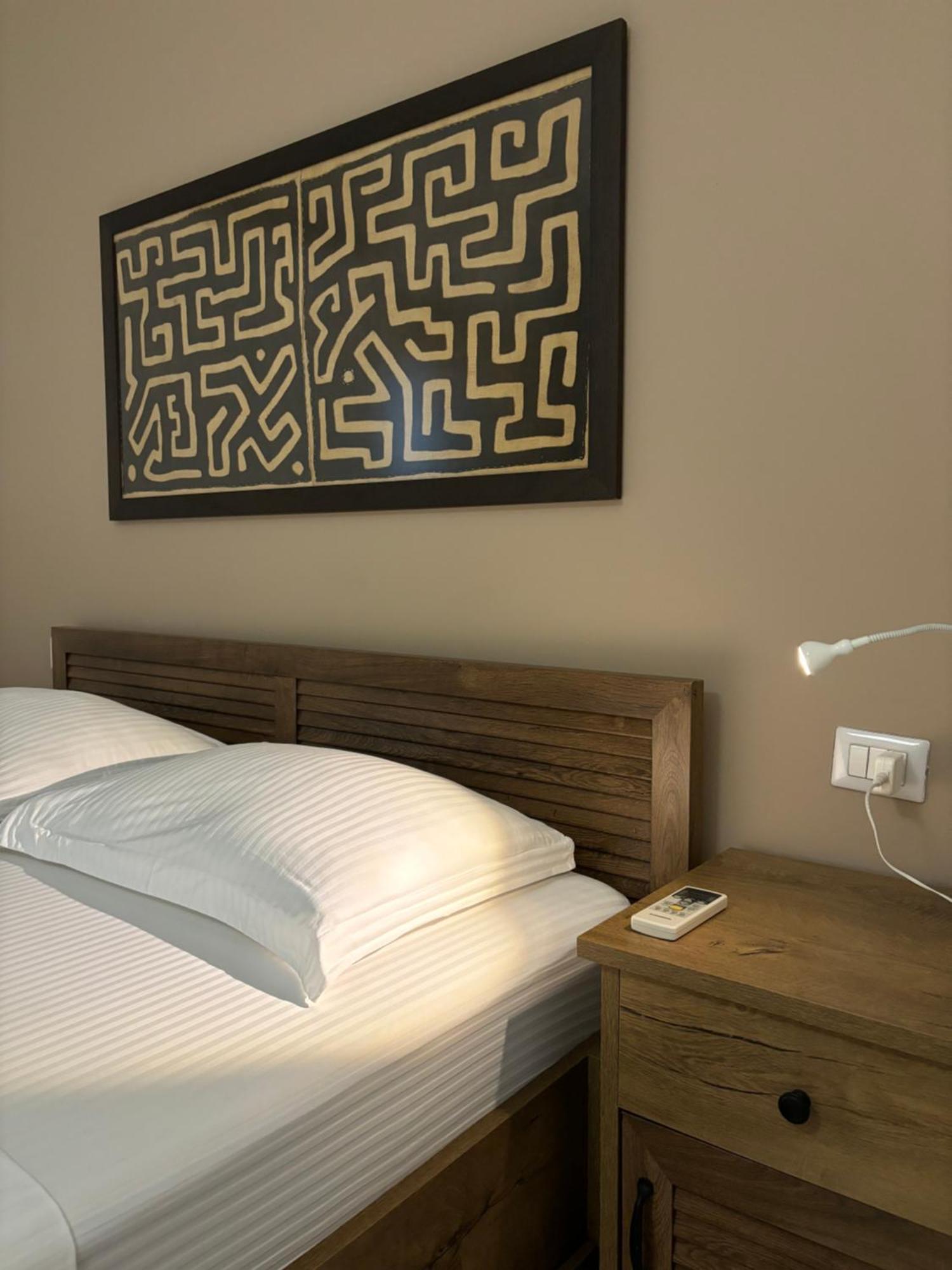 Tam Serviced 2Bdr Apartment City Center No6 Tirana Buitenkant foto