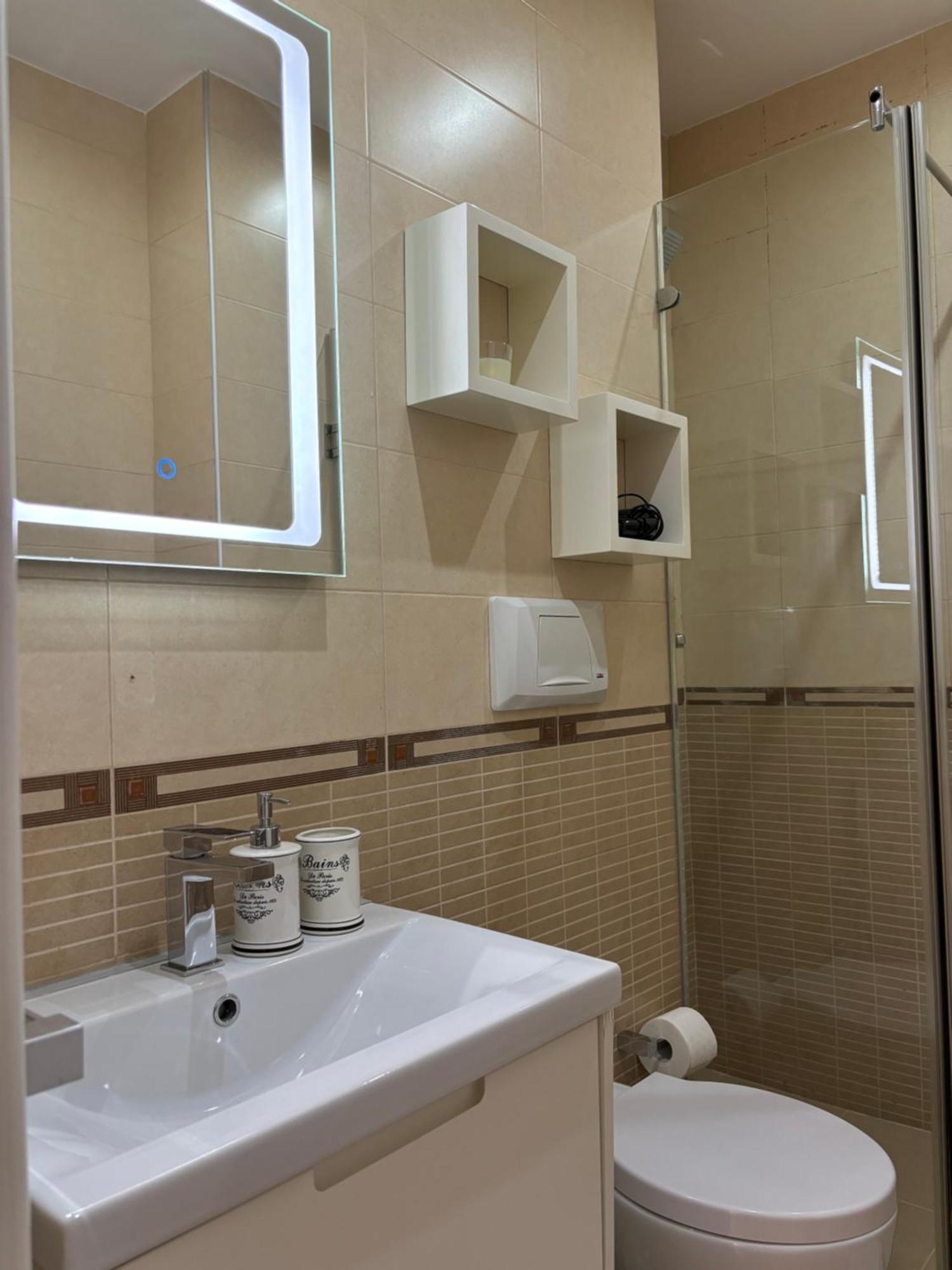 Tam Serviced 2Bdr Apartment City Center No6 Tirana Buitenkant foto