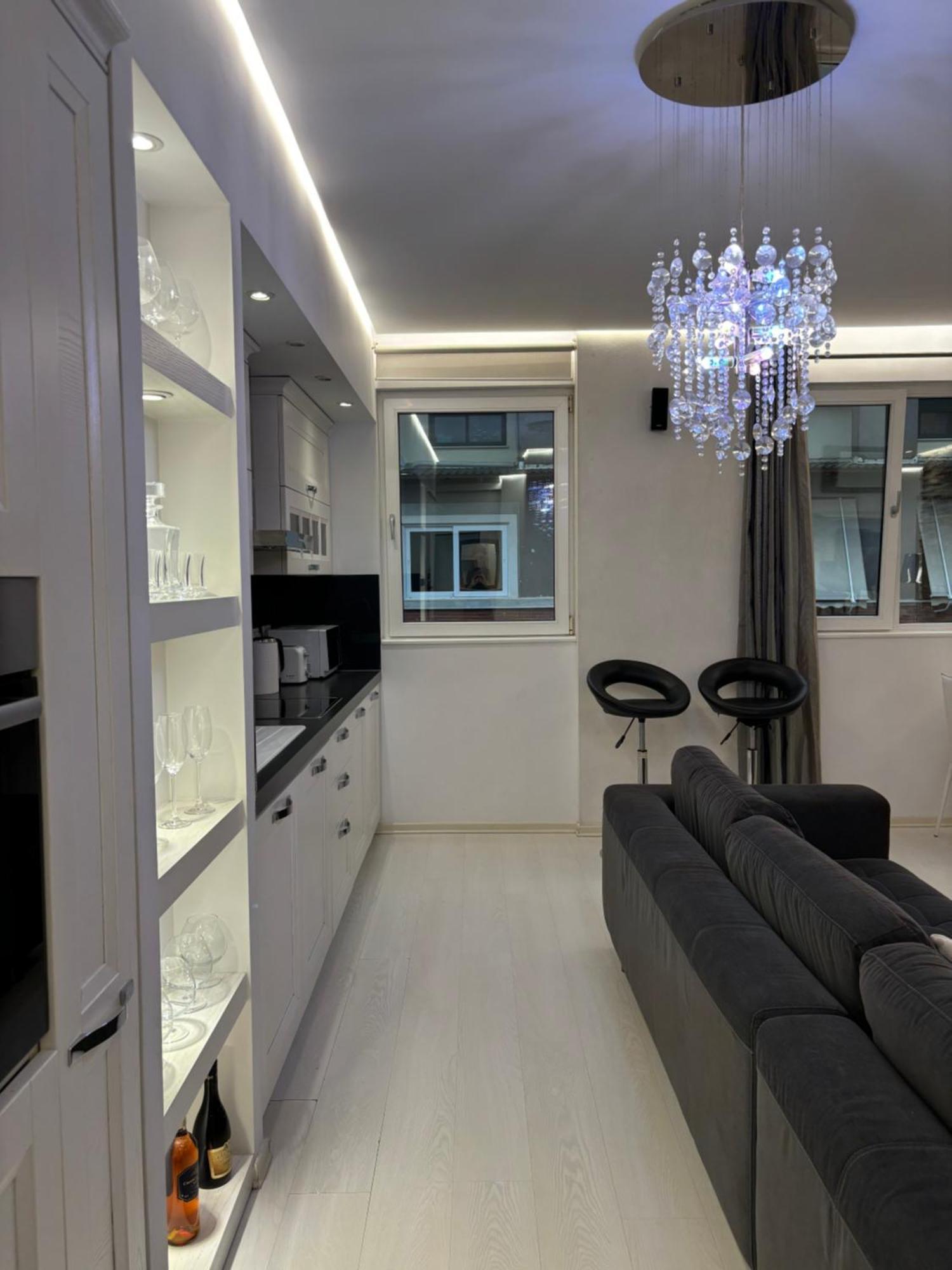 Tam Serviced 2Bdr Apartment City Center No6 Tirana Buitenkant foto