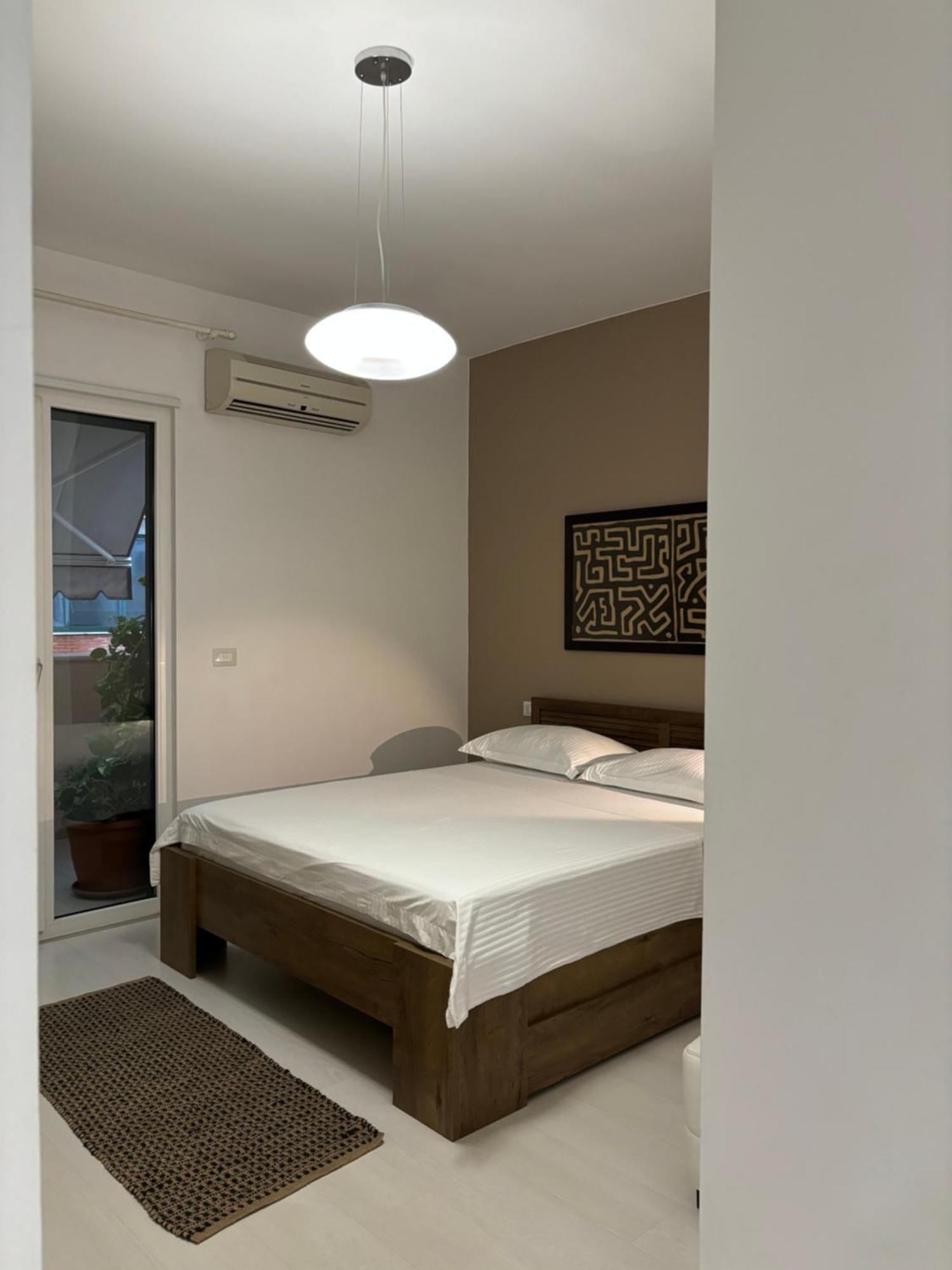 Tam Serviced 2Bdr Apartment City Center No6 Tirana Buitenkant foto