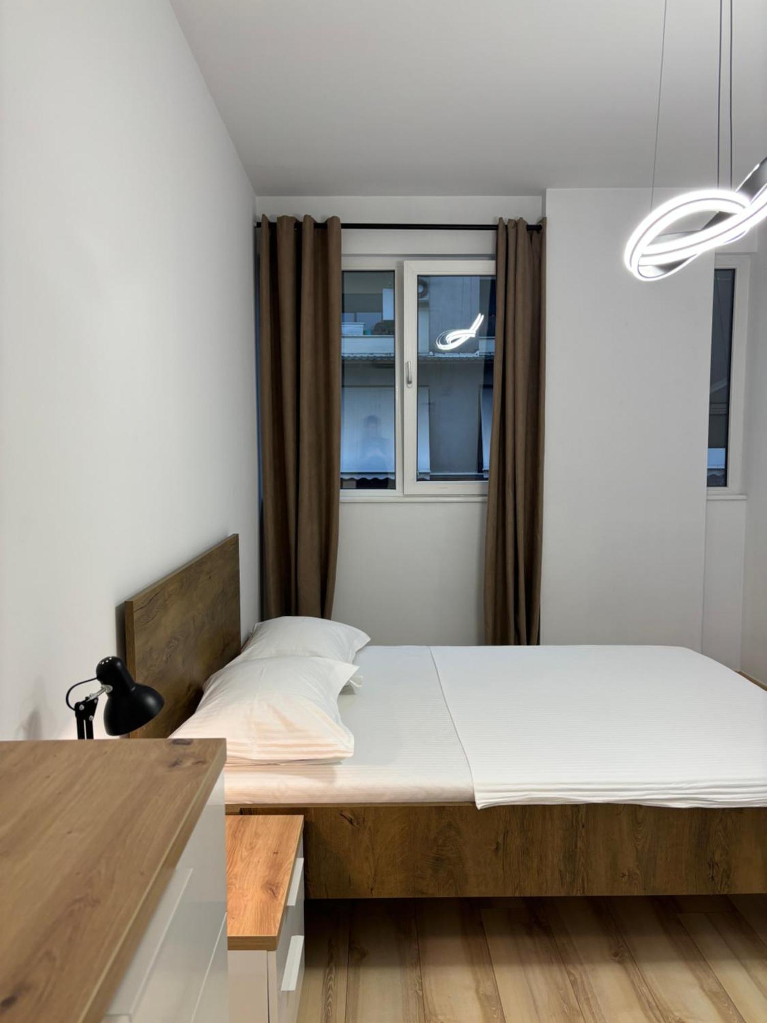 Tam Serviced 2Bdr Apartment City Center No6 Tirana Buitenkant foto