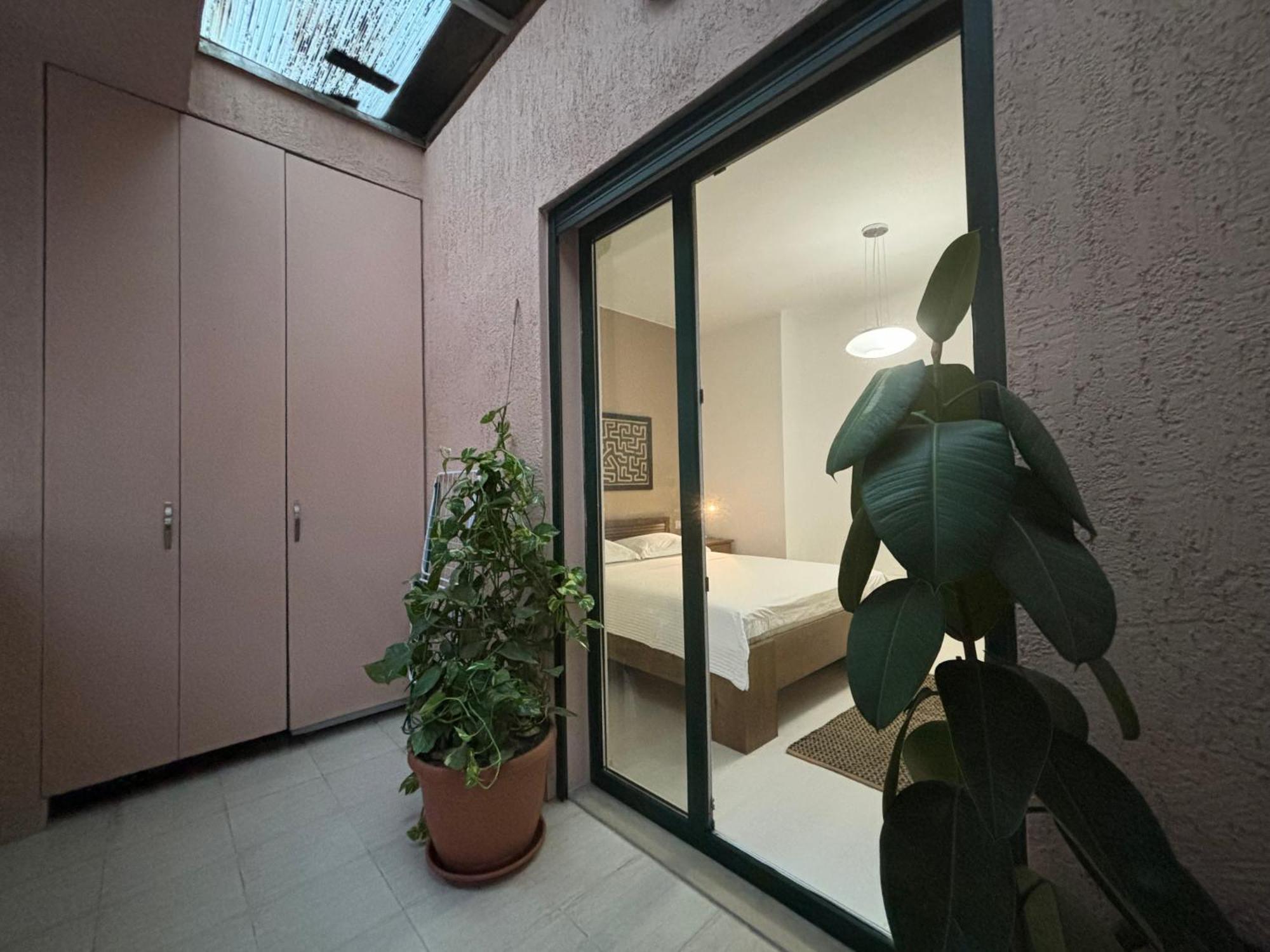 Tam Serviced 2Bdr Apartment City Center No6 Tirana Buitenkant foto