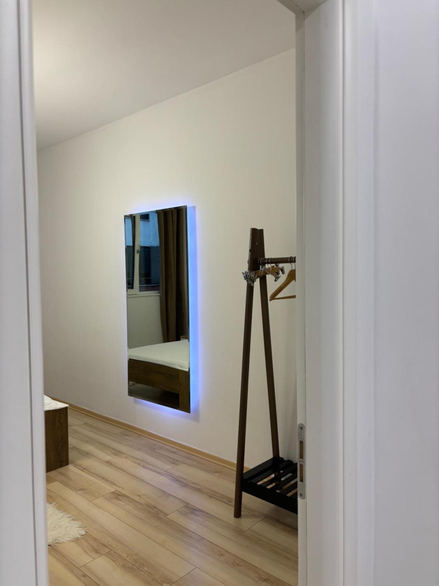 Tam Serviced 2Bdr Apartment City Center No6 Tirana Buitenkant foto