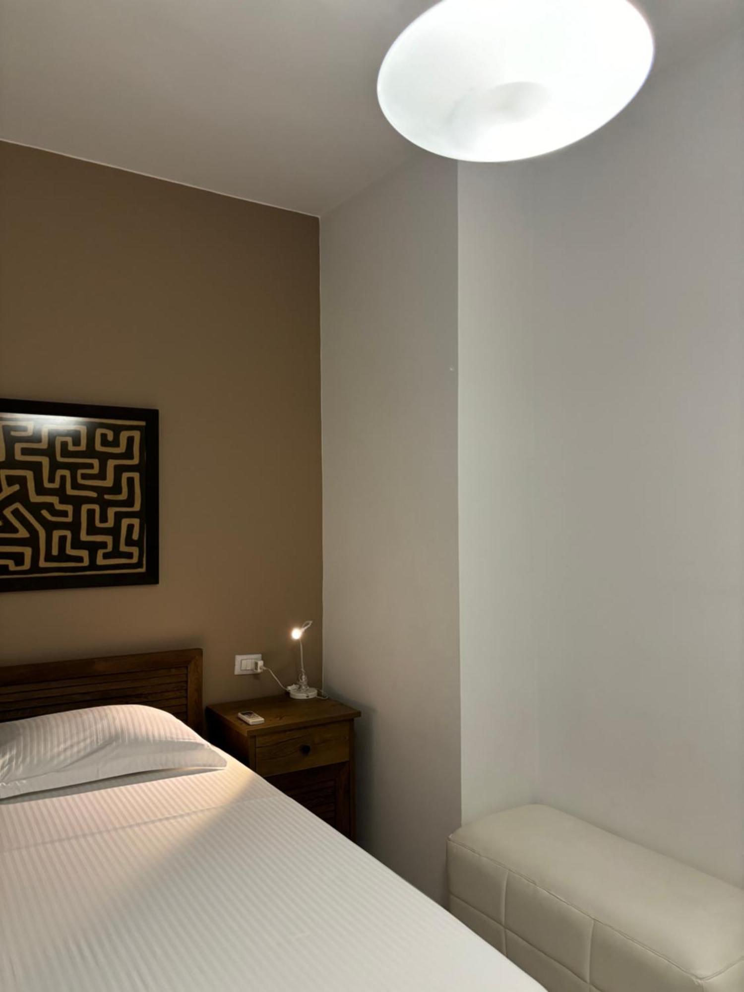Tam Serviced 2Bdr Apartment City Center No6 Tirana Buitenkant foto