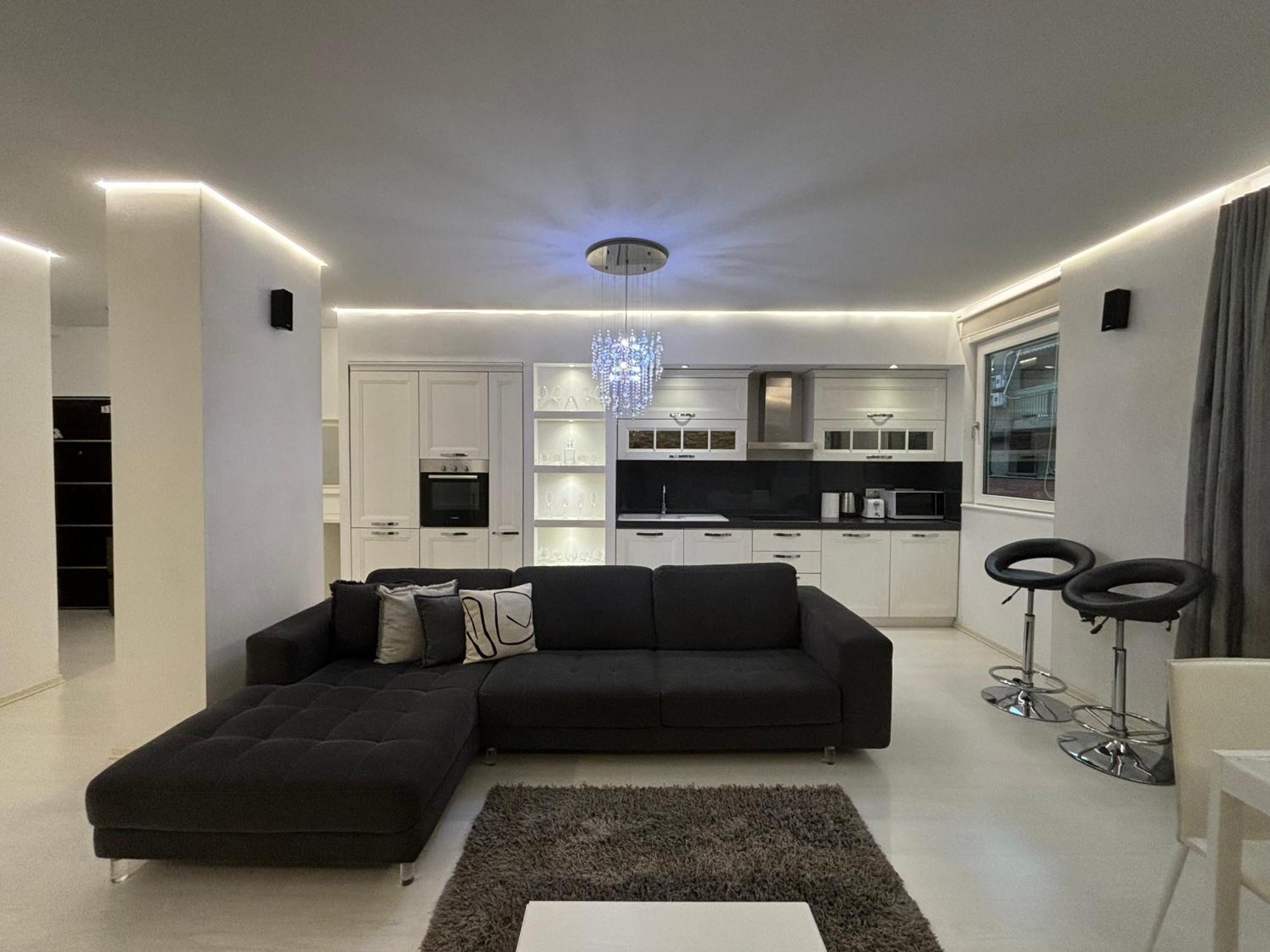 Tam Serviced 2Bdr Apartment City Center No6 Tirana Buitenkant foto