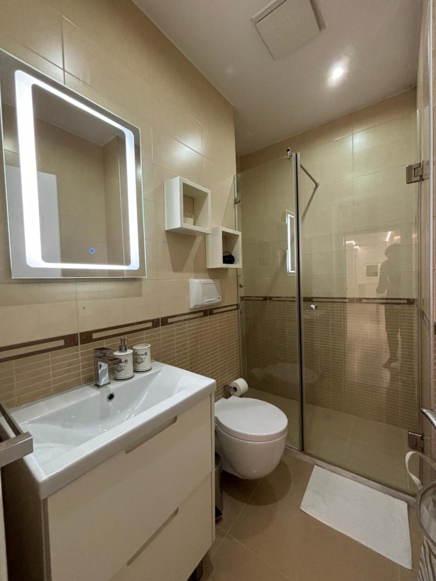 Tam Serviced 2Bdr Apartment City Center No6 Tirana Buitenkant foto