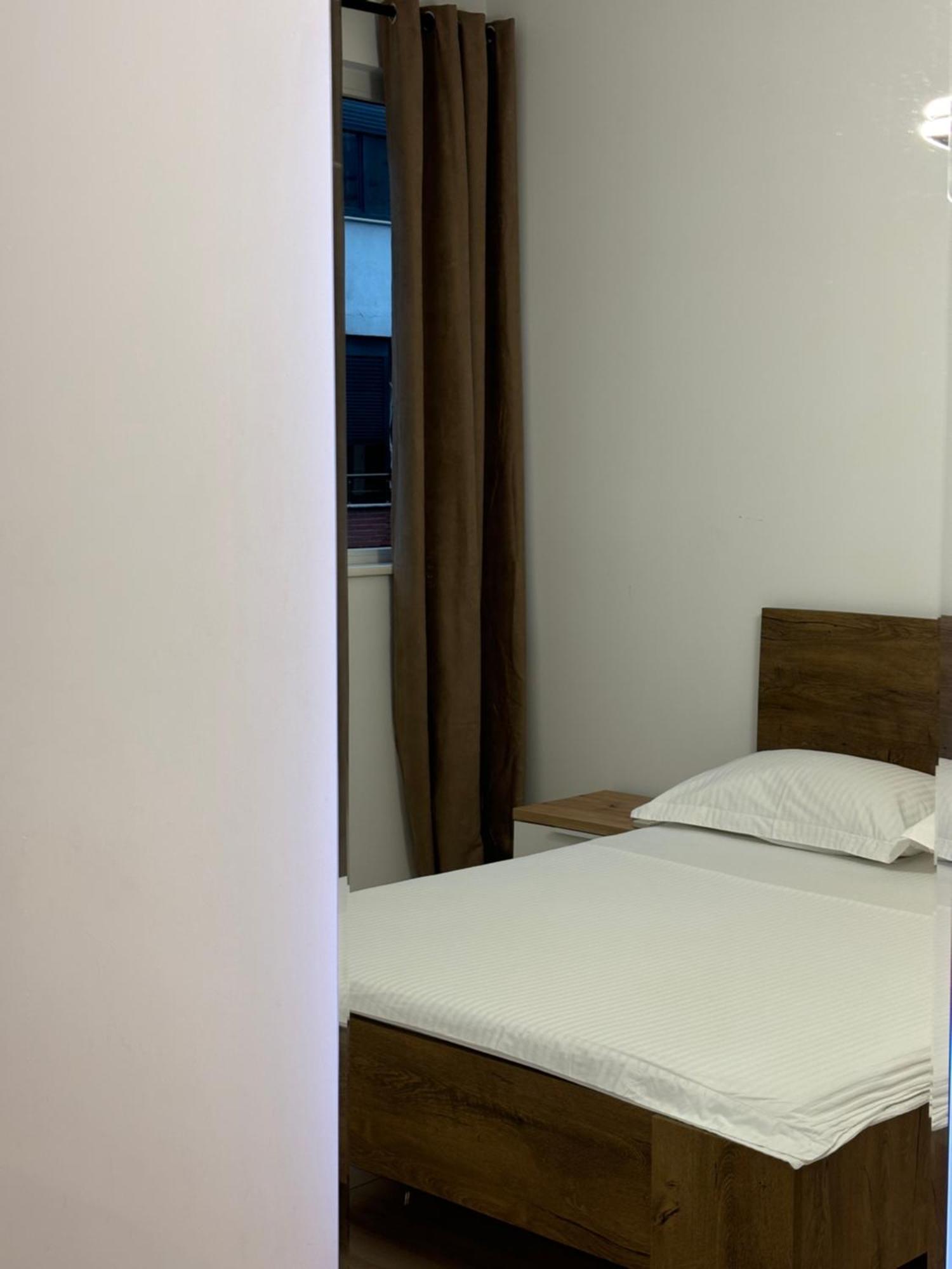 Tam Serviced 2Bdr Apartment City Center No6 Tirana Buitenkant foto