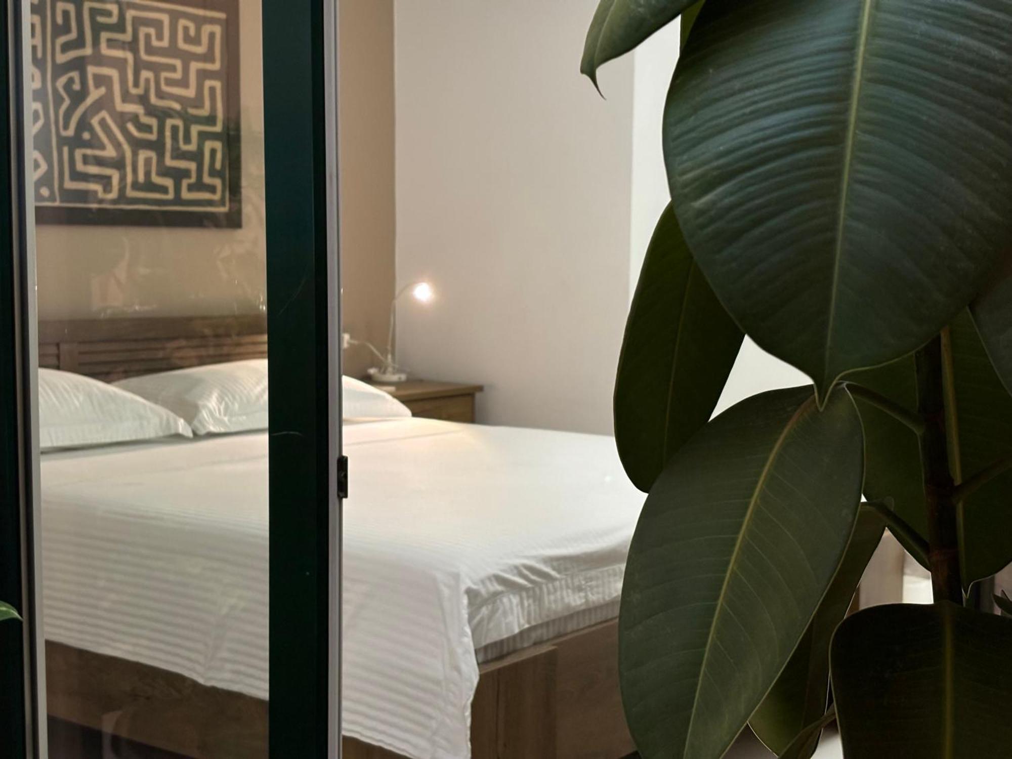 Tam Serviced 2Bdr Apartment City Center No6 Tirana Buitenkant foto